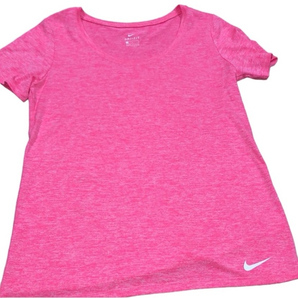 𝅺Nike Dri fit medium pink athletic top - Picture 1 of 3